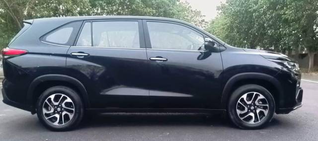 https://images10.gaadi.com/usedcar_image/4531218/original/b422009b86e869810f20a7a9bffca81f.jpg?imwidth=6401
