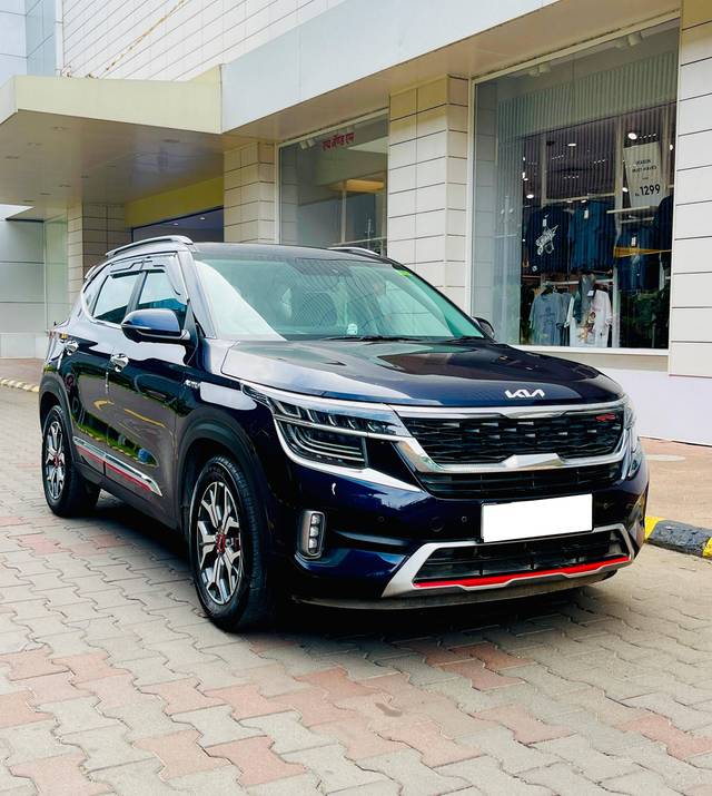 https://images10.gaadi.com/usedcar_image/4531222/original/processed_7497e611068e296ecc59df1d66c1bb7a.jpg?imwidth=6400