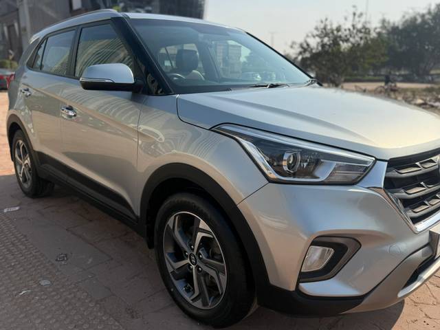 https://images10.gaadi.com/usedcar_image/4531232/original/af45a9e8fbc7afd5b0e998a7c8c40cbe.jpg?imwidth=6400