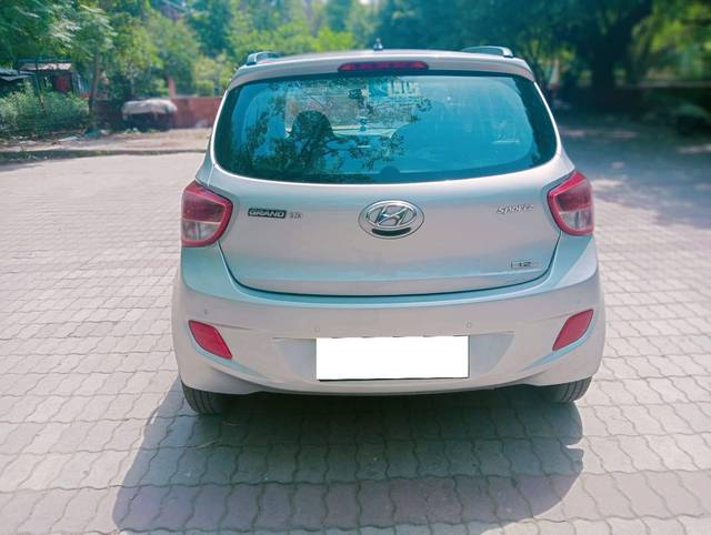 https://images10.gaadi.com/usedcar_image/4531247/original/processed_8a6a6d706b5bf3af6f601fa8059100a9.jpg?imwidth=6402