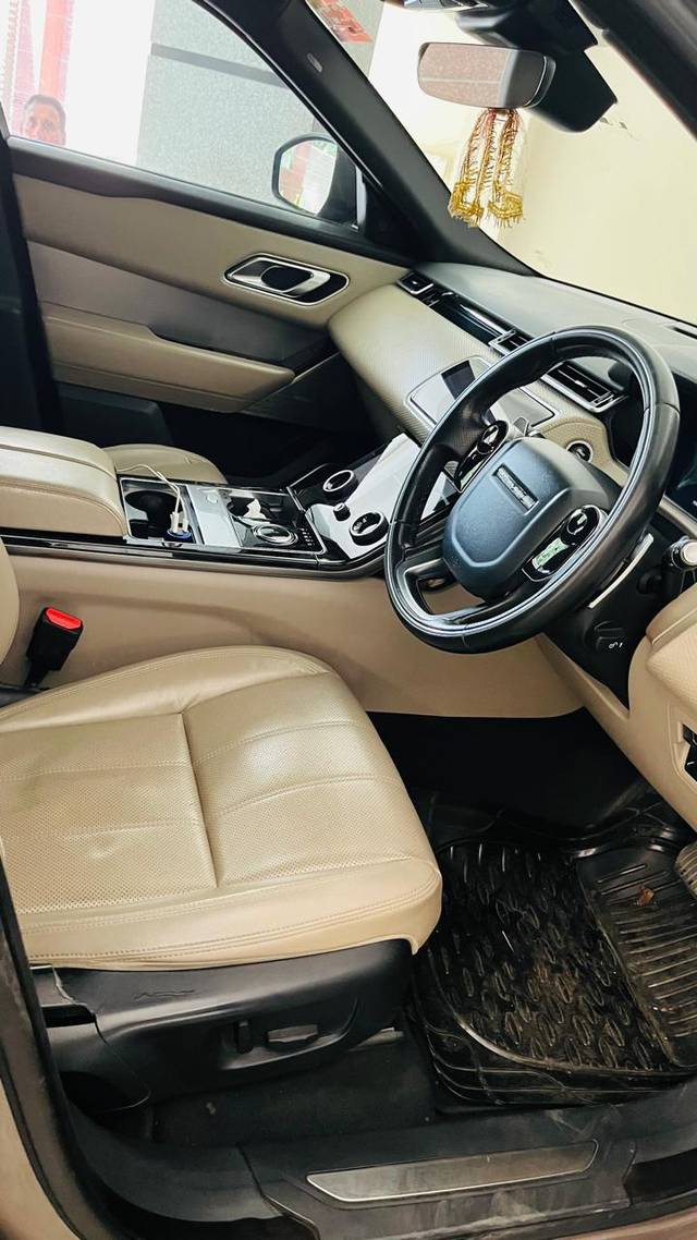 https://images10.gaadi.com/usedcar_image/4531251/original/be15fed87a8a5602404c16555c1cbf58.jpeg?imwidth=6401