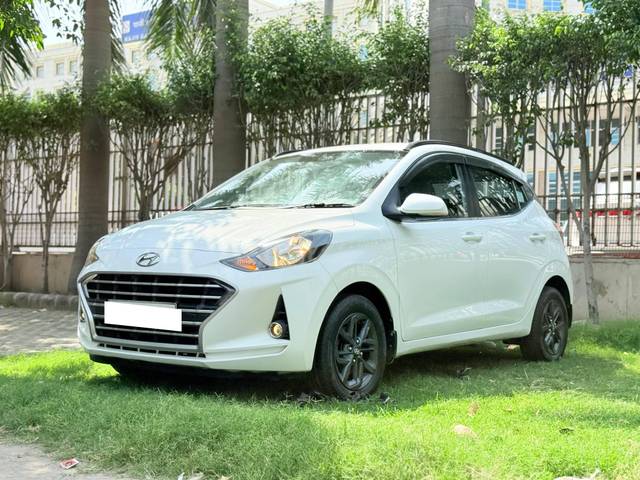 https://images10.gaadi.com/usedcar_image/4531253/original/processed_bd8b20272e47e3219aecb87b676413dd.jpg?imwidth=6402