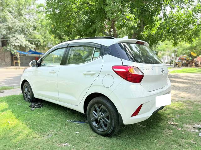 https://images10.gaadi.com/usedcar_image/4531253/original/processed_ce0ff9172847de97e8a06e455e809056.jpg?imwidth=6401