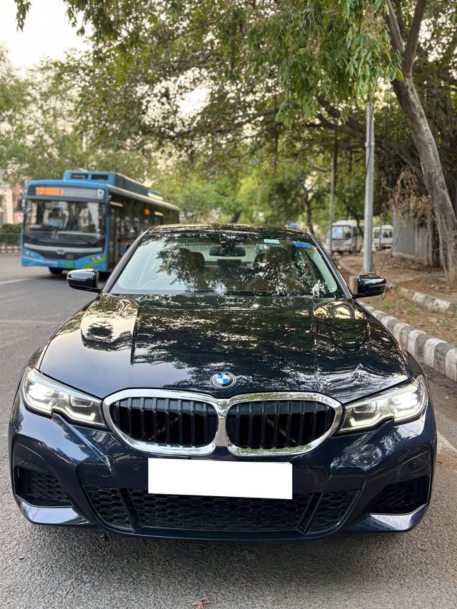 https://images10.gaadi.com/usedcar_image/4531260/original/processed_33ae52e4f83cebfa9ece5607ed0d9b19.jpg?imwidth=6400