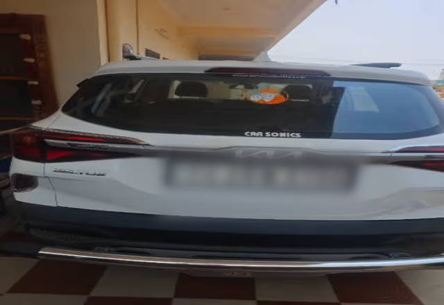 https://images10.gaadi.com/usedcar_image/4531264/original/0232b1cf-a307-49fc-b159-0eb6644586a1.?imwidth=6402