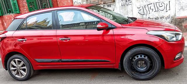 https://images10.gaadi.com/usedcar_image/4531267/original/processed_7a28f39631ba5efbf2055ce7c496fceb.jpg?imwidth=6401