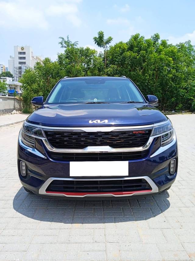 https://images10.gaadi.com/usedcar_image/4531271/original/processed_d03f5adda299c64b4940ef3b5afb27d1.jpg?imwidth=6402
