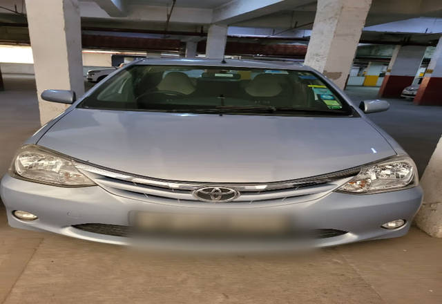 https://images10.gaadi.com/usedcar_image/4531291/original/75199ca4-2e01-4034-8706-6b3129c2881d.?imwidth=6400