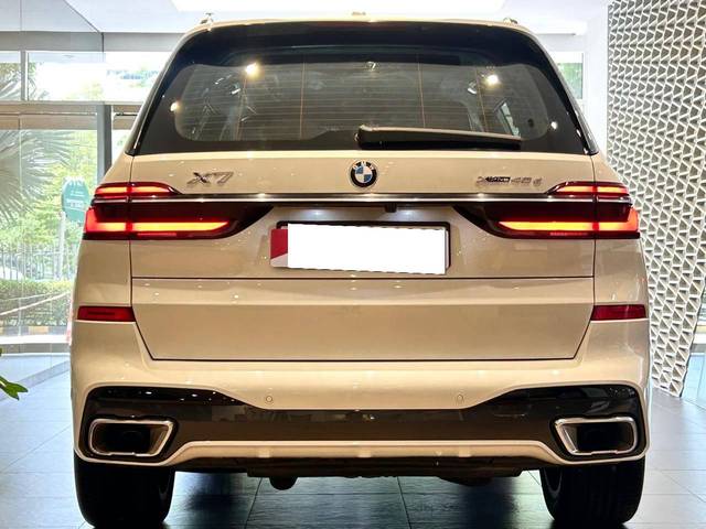 https://images10.gaadi.com/usedcar_image/4531321/original/processed_e46c0111091671f09a8e288eda663a4a.jpeg?imwidth=6401