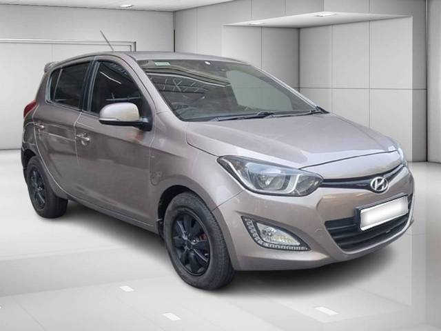 https://images10.gaadi.com/usedcar_image/4531323/original/processed_bdff78490ac6d7347b3fa19496d93ef0.jpeg?imwidth=6400