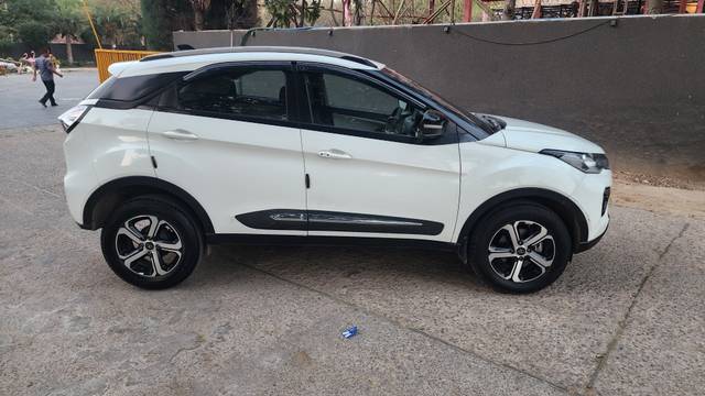 https://images10.gaadi.com/usedcar_image/4531329/original/373622c917380cf34a8a0d8e498ef8e4.jpg?imwidth=6401