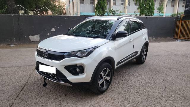 https://images10.gaadi.com/usedcar_image/4531329/original/processed_1e1618703e2e3f7ecaeef23275ff95ef.jpg?imwidth=6400