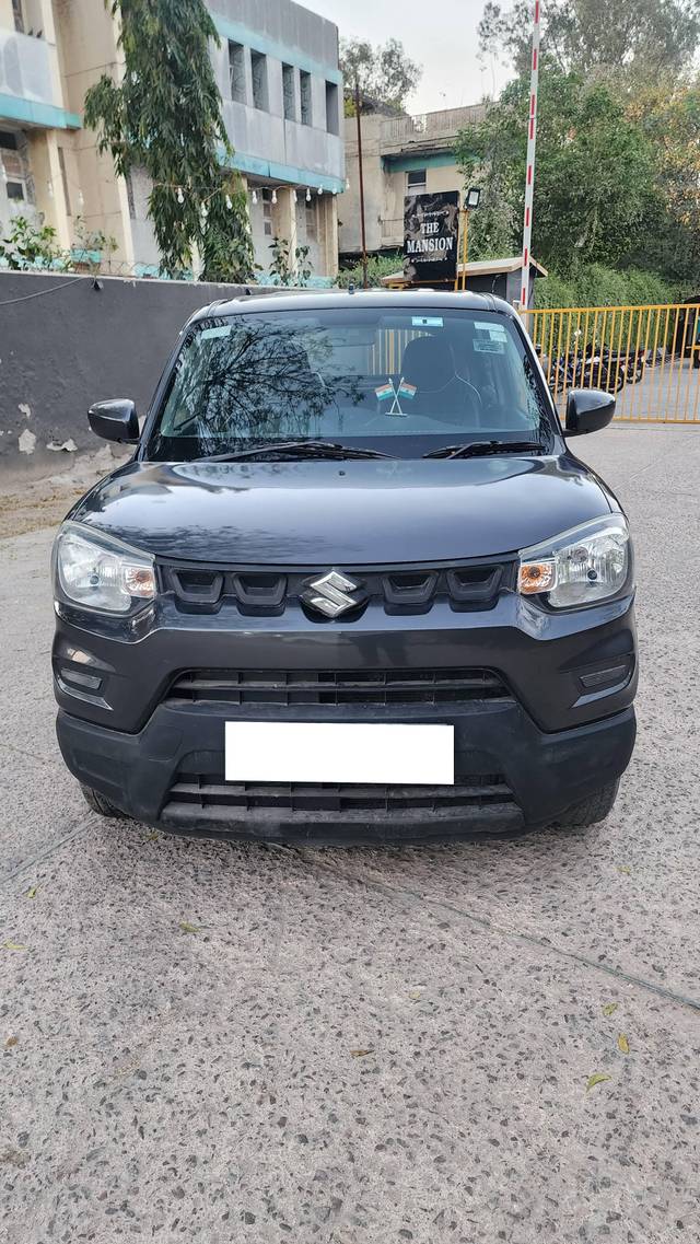 https://images10.gaadi.com/usedcar_image/4531335/original/processed_23dd0f8978c7140fb266f44c238f2f28.jpg?imwidth=6400