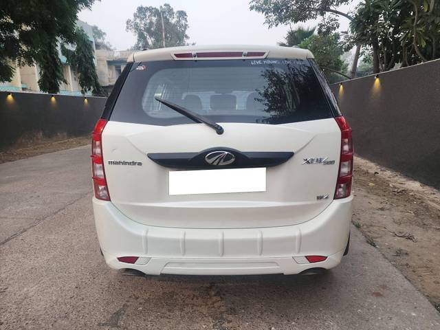 https://images10.gaadi.com/usedcar_image/4531341/original/processed_1c5ba72589bef38fc995f83e92d4036e.jpg?imwidth=6401