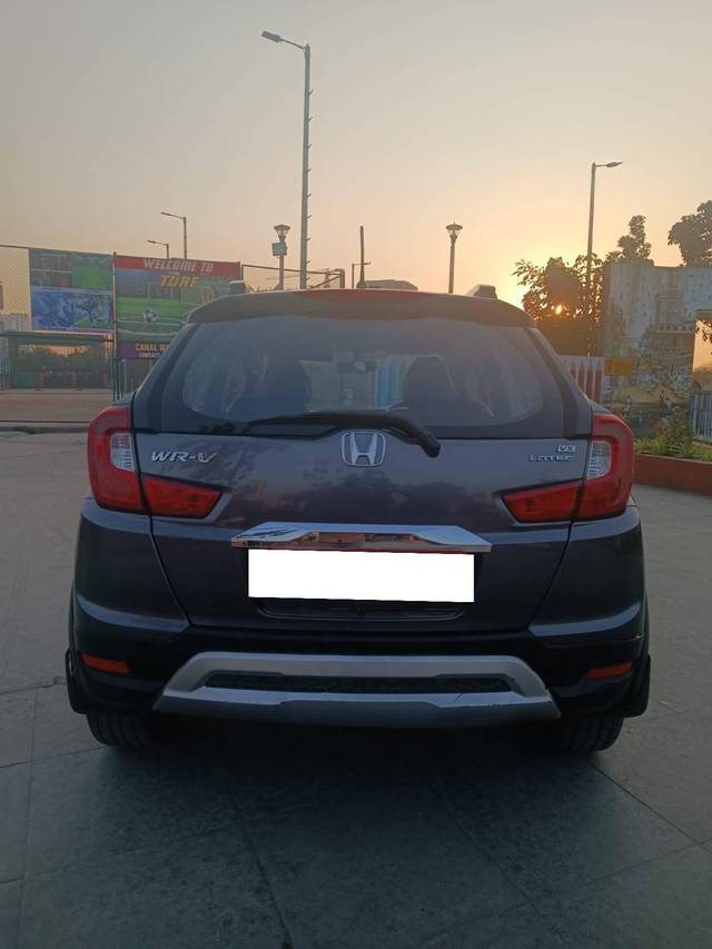 https://images10.gaadi.com/usedcar_image/4531351/original/processed_a61133b87004c10d749da746944a89dc.jpg?imwidth=6402