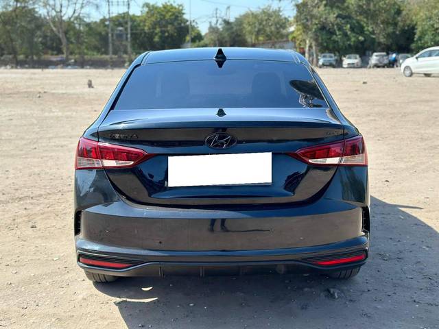 https://images10.gaadi.com/usedcar_image/4531352/original/processed_76304340e2d9b5e90238176bbf57dde0.jpg?imwidth=6402