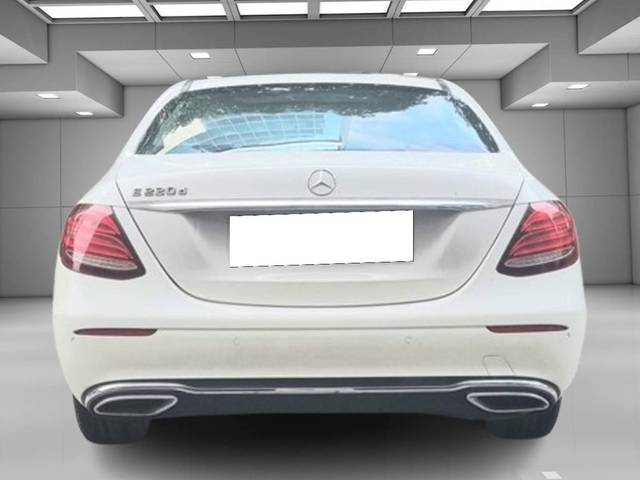 https://images10.gaadi.com/usedcar_image/4531355/original/processed_428d02799152bf3b2ca1b6e4ad24da88.jpeg?imwidth=6402