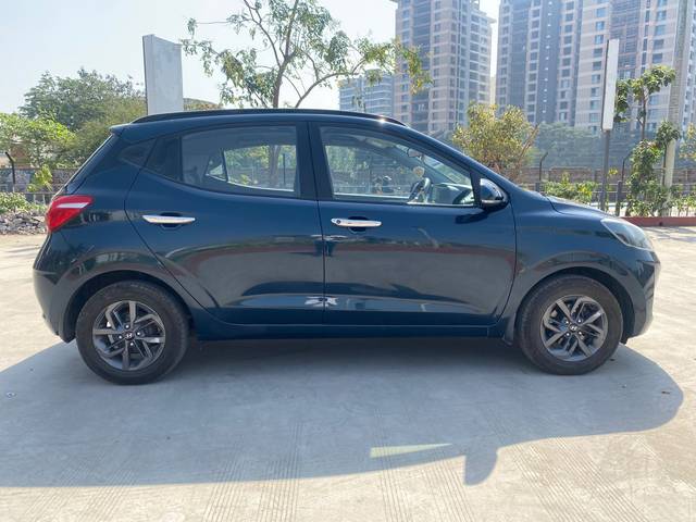 https://images10.gaadi.com/usedcar_image/4531370/original/a1f70597d441de92a70f06efe5c451c7.jpg?imwidth=6401