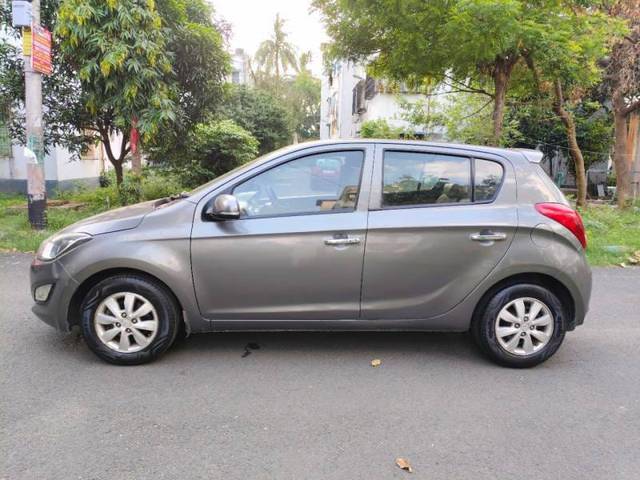 https://images10.gaadi.com/usedcar_image/4531375/original/0cda11589809845277c43cf8fccf407c.jpg?imwidth=6402