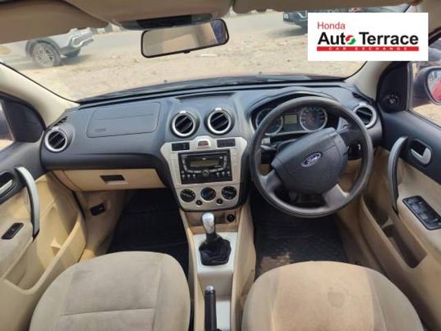https://images10.gaadi.com/usedcar_image/4531388/original/a314015554c6c07dc9a8af71b37878fa.jpeg?imwidth=6400
