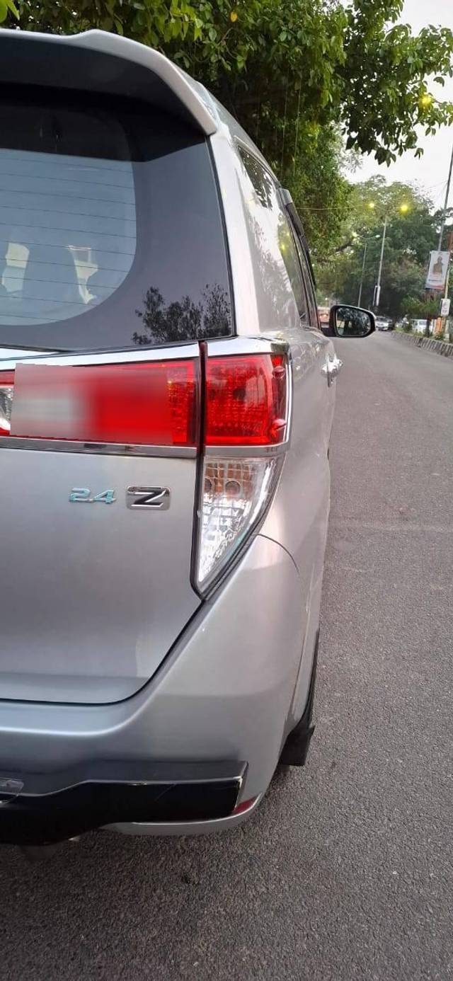 https://images10.gaadi.com/usedcar_image/4531391/original/processed_3ef55fae50d9081d226efd8ca9a7d8b8.jpg?imwidth=6401