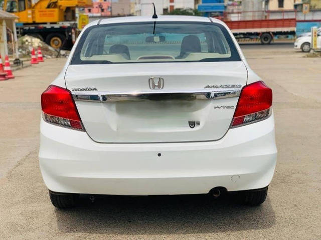 https://images10.gaadi.com/usedcar_image/4531392/original/processed_307f22a01626947f506f8c1b53093695.png?imwidth=6401