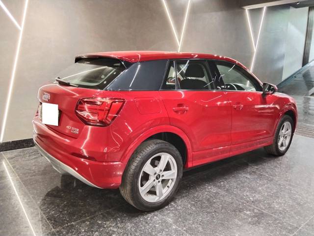 https://images10.gaadi.com/usedcar_image/4531395/original/processed_80cb89a4a4e77713bad9aa3a9f8d1c95.jpg?imwidth=6402