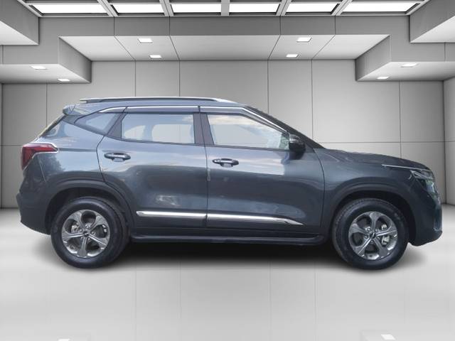 https://images10.gaadi.com/usedcar_image/4531396/original/e7172050b566a1b4ed09b19b3e85d846.jpeg?imwidth=6401