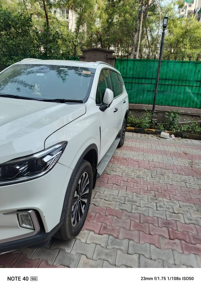 https://images10.gaadi.com/usedcar_image/4531404/original/d92db8e0-e705-4150-b66d-85501fb1a0c9.jpg?imwidth=6401