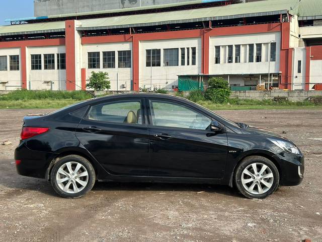 https://images10.gaadi.com/usedcar_image/4531435/original/ef3129b43c8befe785fa11d61b1ae082.jpg?imwidth=6401
