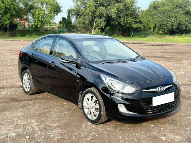 https://images10.gaadi.com/usedcar_image/4531435/original/processed_c9331f6f0456e5ed6f470e430ed2cbcb.jpg?imwidth=6400