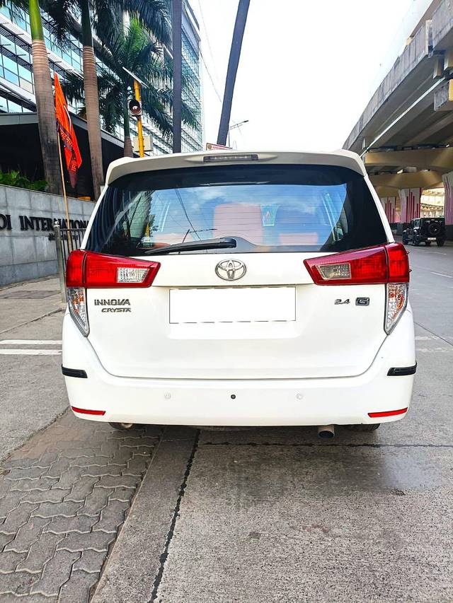 https://images10.gaadi.com/usedcar_image/4531455/original/processed_1956e2c19e3555c0dc86e3238e4e5962.jpeg?imwidth=6402