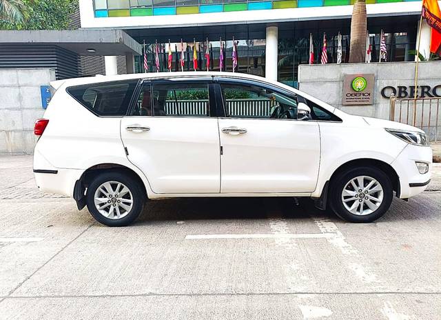 https://images10.gaadi.com/usedcar_image/4531455/original/processed_1aee178f676a3f9db7b92b596317301a.jpeg?imwidth=6401