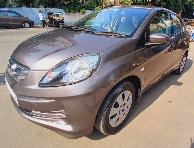 https://images10.gaadi.com/usedcar_image/4531456/original/c3b5907df6d153ac6f745fd00e95e165.jpeg?imwidth=6400