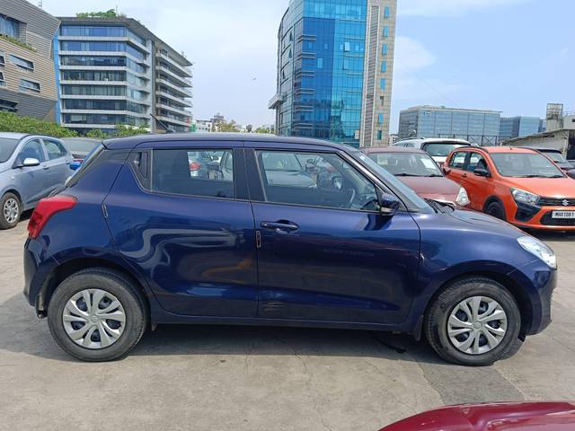 https://images10.gaadi.com/usedcar_image/4531461/original/processed_388a4faf50e5fefc843fc3d44e91a31f.jpg?imwidth=6401
