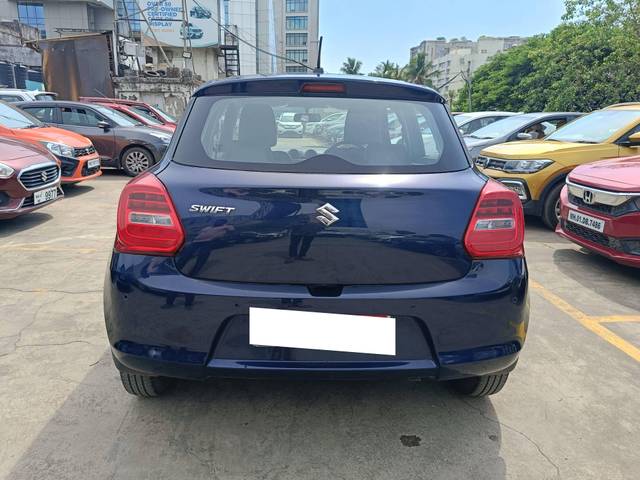 https://images10.gaadi.com/usedcar_image/4531461/original/processed_7cf19dd2100fb3a04f20a90f976d3773.jpg?imwidth=6402