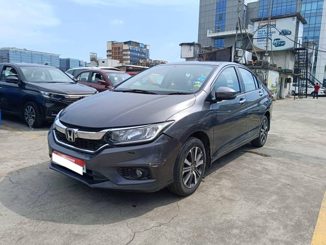https://images10.gaadi.com/usedcar_image/4531463/original/processed_16d431765b64d57d798ad2d303f02c74.jpg?imwidth=6402