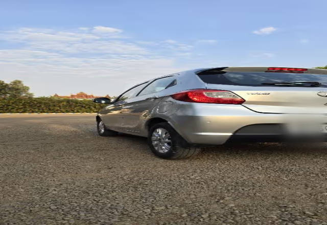 https://images10.gaadi.com/usedcar_image/4531464/original/11afb8a5-0542-407d-9700-82f359eebf6c.?imwidth=6401