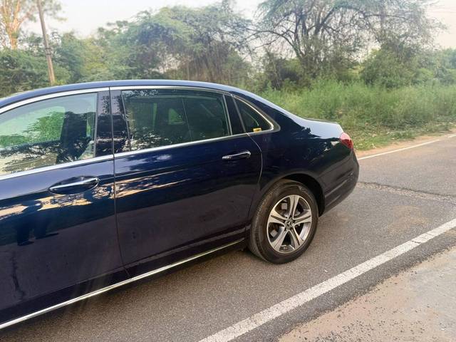 https://images10.gaadi.com/usedcar_image/4531471/original/processed_63b8578f3c816b822a75e732a86740a3.jpg?imwidth=6401