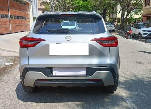 https://images10.gaadi.com/usedcar_image/4531477/original/processed_da6526c815f88046a0ee1543d9629098.jpg?imwidth=6402