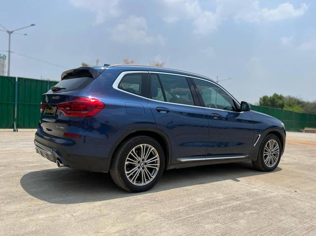 https://images10.gaadi.com/usedcar_image/4531479/original/processed_09e93f67b25903851073149dad2e2958.jpg?imwidth=6402