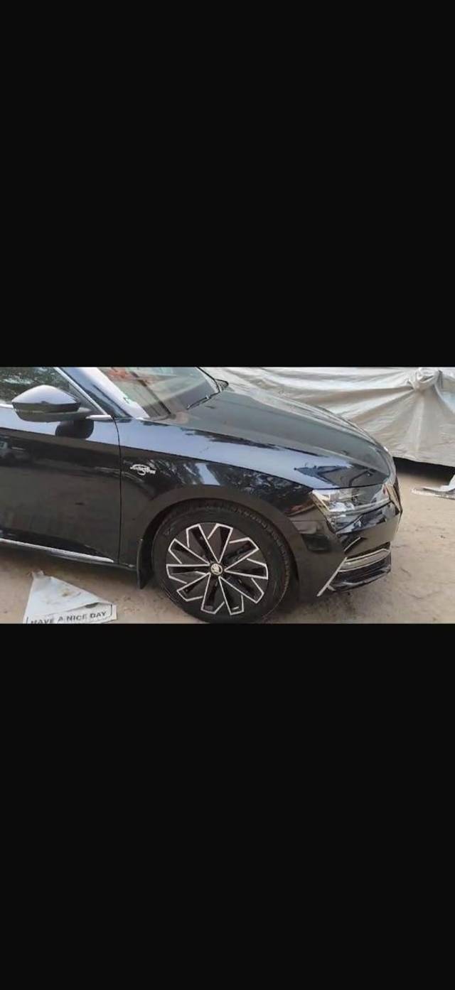https://images10.gaadi.com/usedcar_image/4531501/original/processed_2f958170728109422f2831853ae4c26e.jpg?imwidth=6400