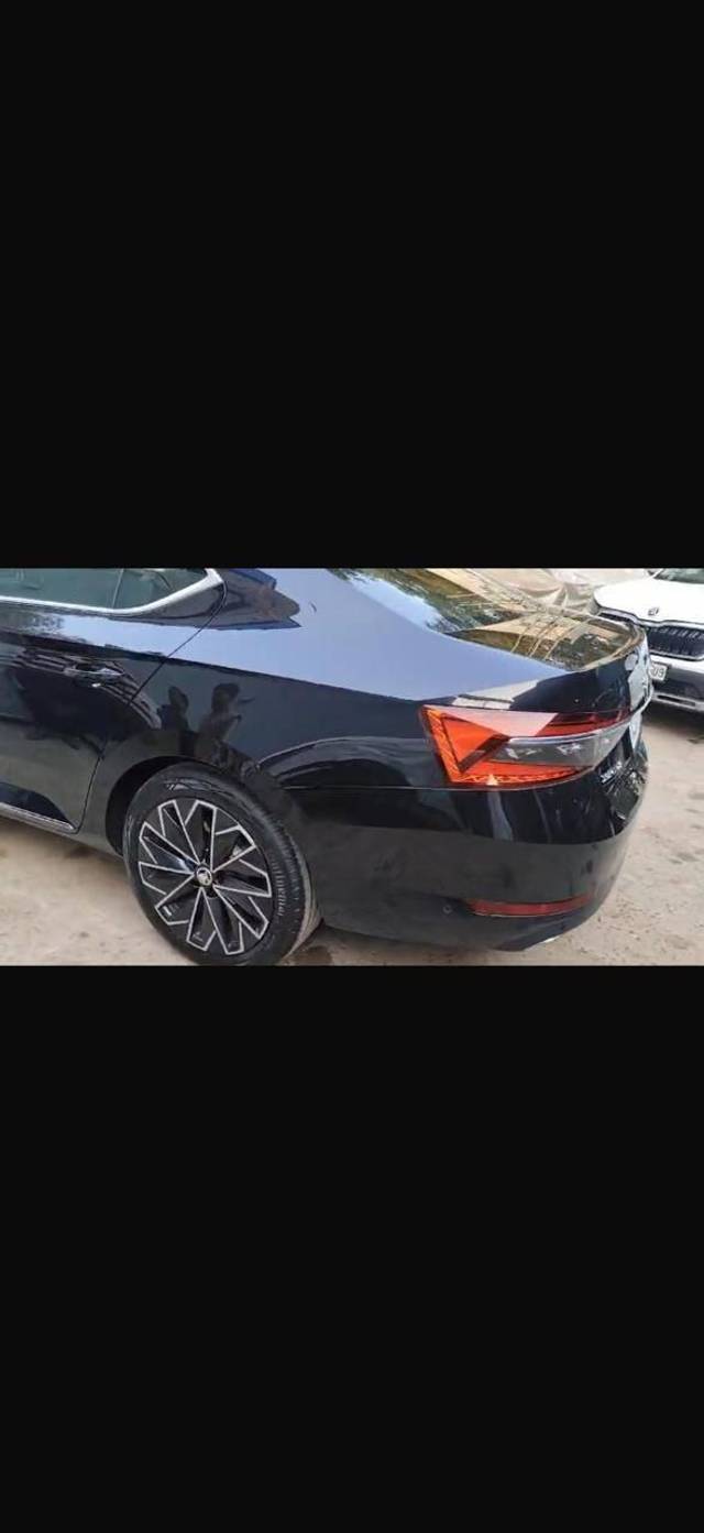 https://images10.gaadi.com/usedcar_image/4531501/original/processed_cd06230710226613fca4fad36183f77a.jpg?imwidth=6402