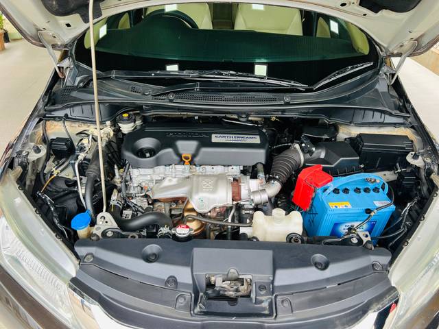 https://images10.gaadi.com/usedcar_image/4531502/original/6aeb814e45667f680dbfc066f6bfa760.jpg?imwidth=6402