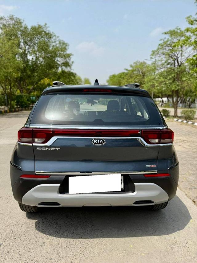 https://images10.gaadi.com/usedcar_image/4531522/original/processed_d5da177abc335eae6953feef8ab1dddd.jpg?imwidth=6402