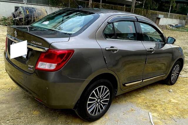 https://images10.gaadi.com/usedcar_image/4531527/original/processed_545fe4aeaf7eadd113fddf3b33ae4673.jpg?imwidth=6402