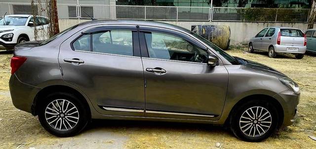 https://images10.gaadi.com/usedcar_image/4531527/original/processed_6e1b92cd31364509260034fc2c28d94d.jpg?imwidth=6401