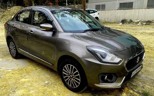 https://images10.gaadi.com/usedcar_image/4531527/original/processed_c444a07f106e45878591e405e0c92cca.jpg?imwidth=6400