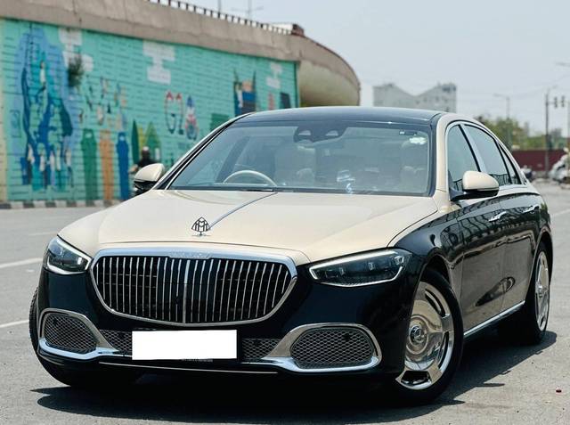 https://images10.gaadi.com/usedcar_image/4531530/original/processed_150a7360e928135a11b9703d15be9499.jpg?imwidth=6401