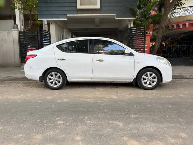 https://images10.gaadi.com/usedcar_image/4531532/original/d975c50137b1de8208a87f4e7d780cb9.jpg?imwidth=6401